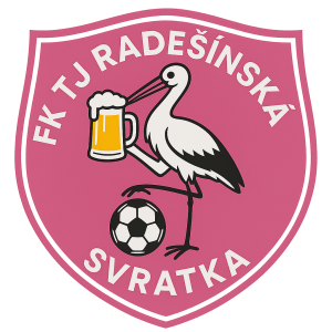 růžový znak s bílými okraji, uprostřed čáp s pivem a fotbalovým míčem a po okraji znaku text: FK TJ RADEŠÍNSKÁ SVRATKA