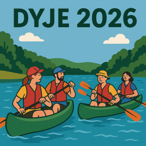 Vodáci v kánojích na řece s nápisem Dyje 2026