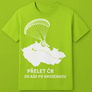 Přelet ČR od Aše po Hrozenkov motorovým padákem pouze bílou na svítivé zeleném triku