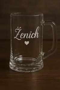 Chtěla bych aby na půllitru byl gravírovaný, elegantě napsaný nápis "Ženich" s jemným srdíčkem POD nápisem ženich