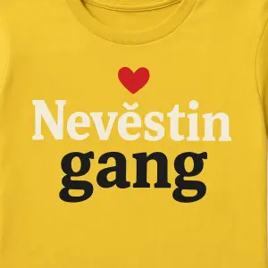 Napiš mi text “Nevěstin gang” s tím ze slovo nevěstin bude bílé barvy, gang černé na žlutém tričku s srdíčkem nad textem