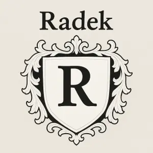Bílý erb s velikým písmenem R. Před erbe pak jméno Radek