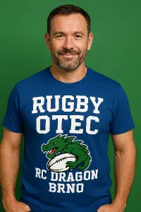 Zelené pozadí,triko rugby otec a klub RC Dragon Brno