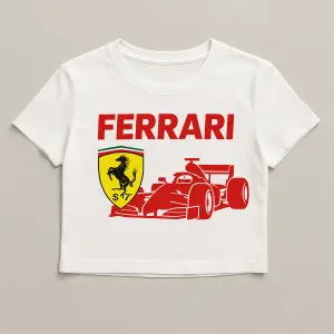 Navrhni mi bílý crop top by fanouškovi F1 Ferrari