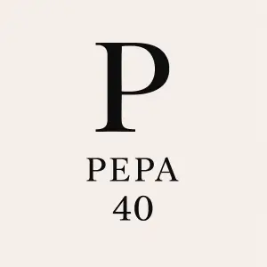 Vycentrovaný elegantní monogram s velkým písmenem P. Pod tímto monogramem bych chtěla napsat text Pepa 40