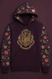 tmavě švestková až fialová, zlatý Hogwarts erb uprostřed, rukávy kapuca kytky, ptáci (téma Harry Potter)