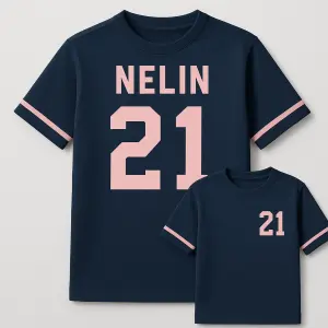 Na zadech bude jmeno NELIN a pod tím číslo 21 na hrudi bude taky 21 a kolem rukávů pink čáry a triko bude navy blue