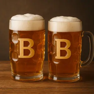 Dva půlitry na pivo s písmenem B