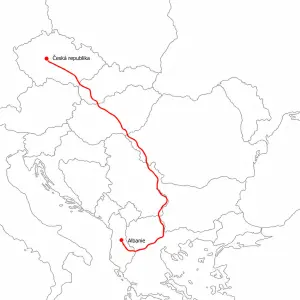 Část mapy a na ni trasa z České republiky do Albanie, mapa at jen v obrysech