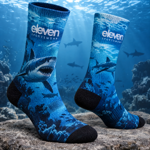 ponožky s logem eleven sportswear, se žraloky v ocenánu